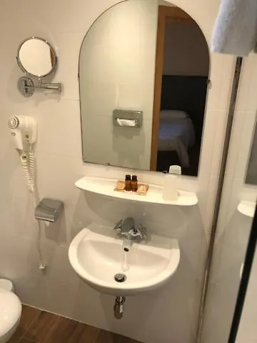 Hotel Restaurant Les Deux Freres Roquebrune-Cap-Martin 2*,  Frankrike