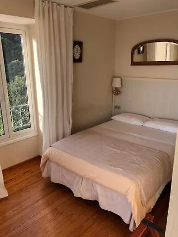Hotel Restaurant Les Deux Freres Roquebrune-Cap-Martin 2*,  Frankrig